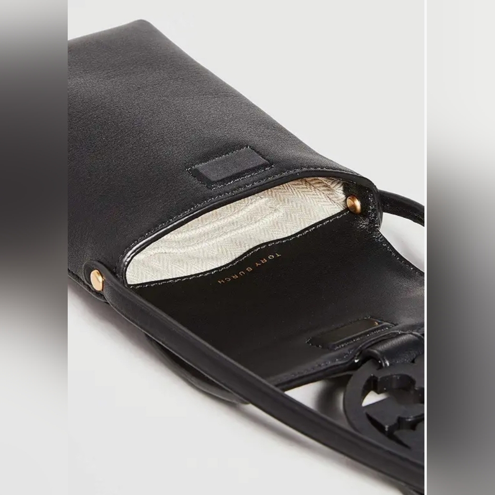 Tory Burch Crossbody. - Picture 3 of 7